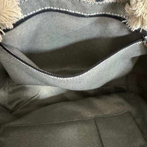 Vince Camato tote - Picture 5 of 5